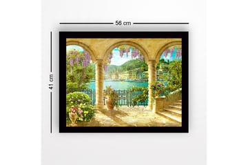 Inramad Canvastavla i trä - 41x56 cm - Vacker utsikt genom valv med blommor och havet i bakgrunden - Lila / Grön / Guld - Inredning - Tavlor & posters - Canvastavla