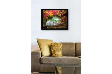 Inramad Canvastavla i trä - 41x56 cm - Vacker vattenfall med omgivande höstfärger - Röd / Gul / Turkos - Inredning - Tavlor & posters - Canvastavla