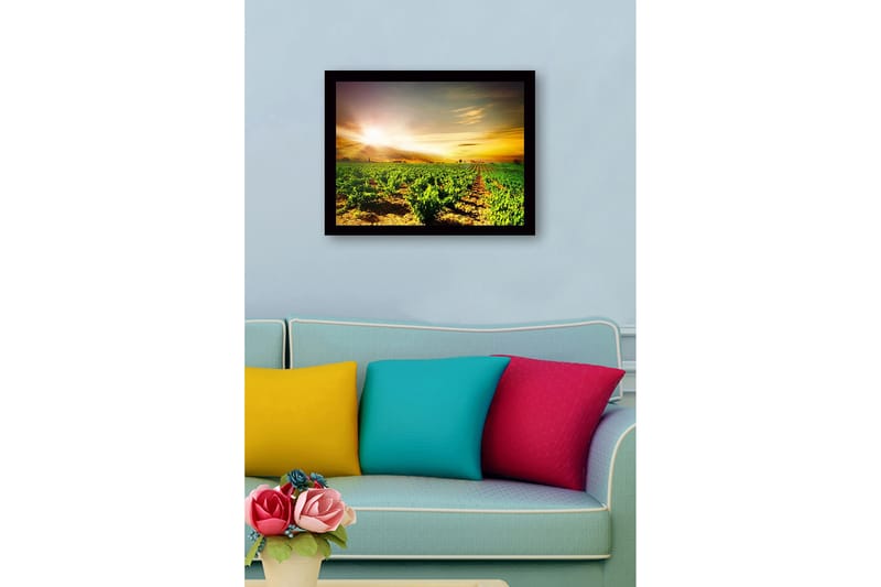 Inramad Canvastavla i trä - 41x56 cm - Vacker vinodling under en soluppgång - Grön / Gul / Orange - Inredning - Tavlor & posters - Canvastavla