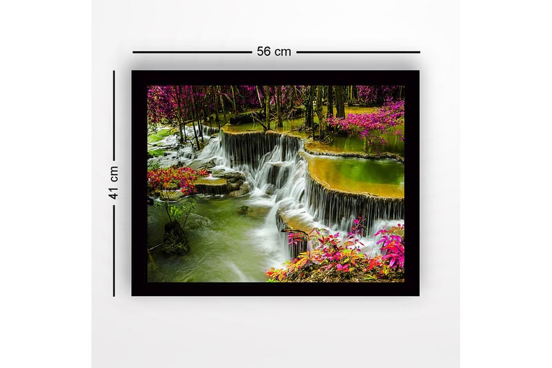 Inramad Canvastavla i trä - 41x56 cm - Vattenfall omgiven av färgglada blommor och grönska - Grön / Rosa / Gul - Inredning - Tavlor & posters - Canvastavla