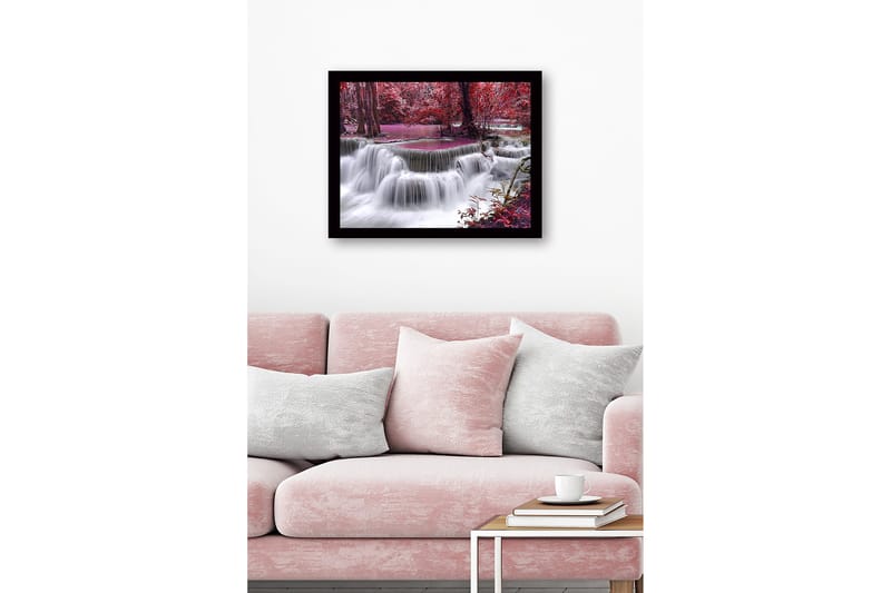 Inramad Canvastavla i trä - 41x56 cm - Vattenfall omgiven av färgglada träd och vegetation - Röd / Lila / Vit - Inredning - Tavlor & posters - Canvastavla
