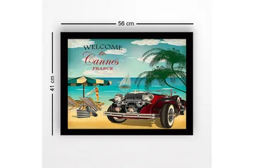 Inramad Canvastavla i trä - 41x56 cm - Vintage bil vid en strand i Cannes med en solbadande kvinna - Röd / Blå / Grön - Inredning - Tavlor & posters - Canvastavla