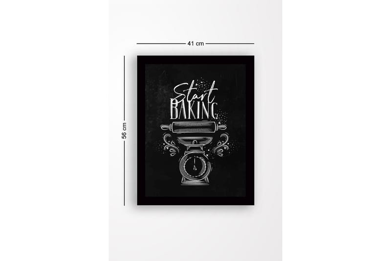 Inramad Canvastavla i trä - 41x56 cm - Vintage köksvåg med en kavel och texten Start Baking - Svart / Vit - Inredning - Tavlor & posters - Canvastavla