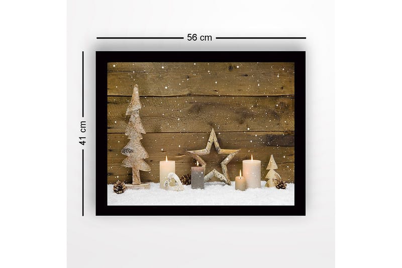 Inramad Canvastavla i trä - 41x56 cm - Vinterlandskap med dekorationer av träd och ljus - Vit / Beige / Brun - Inredning - Tavlor & posters - Canvastavla
