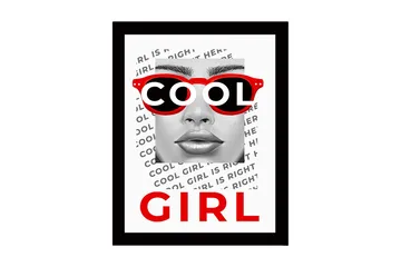 Inramad Canvastavla i trä - 41x56 cm - Porträtt av en kvinna med coola solglasögon - Röd / Svart / Vit - Inredning - Tavlor & posters - Canvastavla