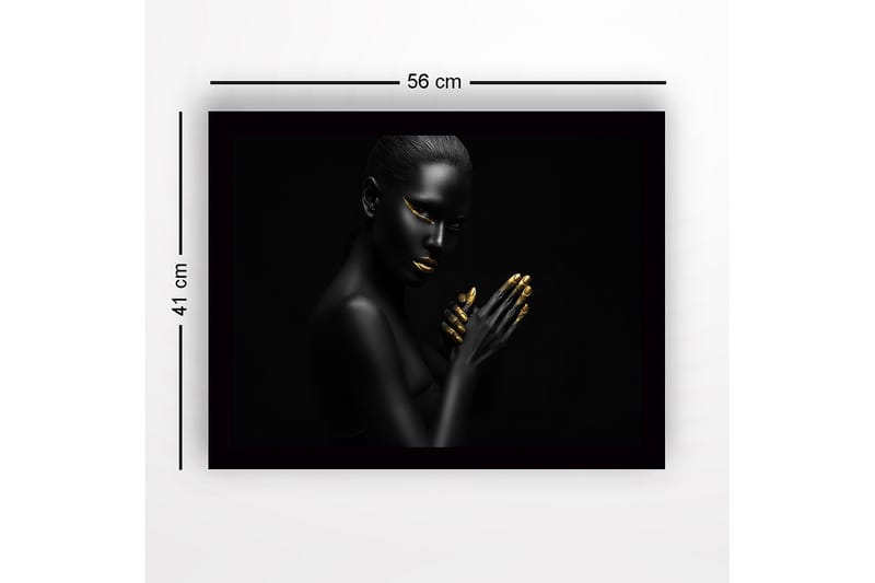 Inramad Canvastavla i trä - 41x56 cm - Porträtt av en kvinna med svart hud och guldiga detaljer - Svart / Guld - Inredning - Tavlor & posters - Canvastavla