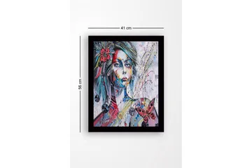 Inramad Canvastavla i trä - 41x56 cm - Porträtt av en kvinna med färgglada detaljer och en fjäril - Rosa / Blå / Gul - Inredning - Tavlor & posters - Canvastavla