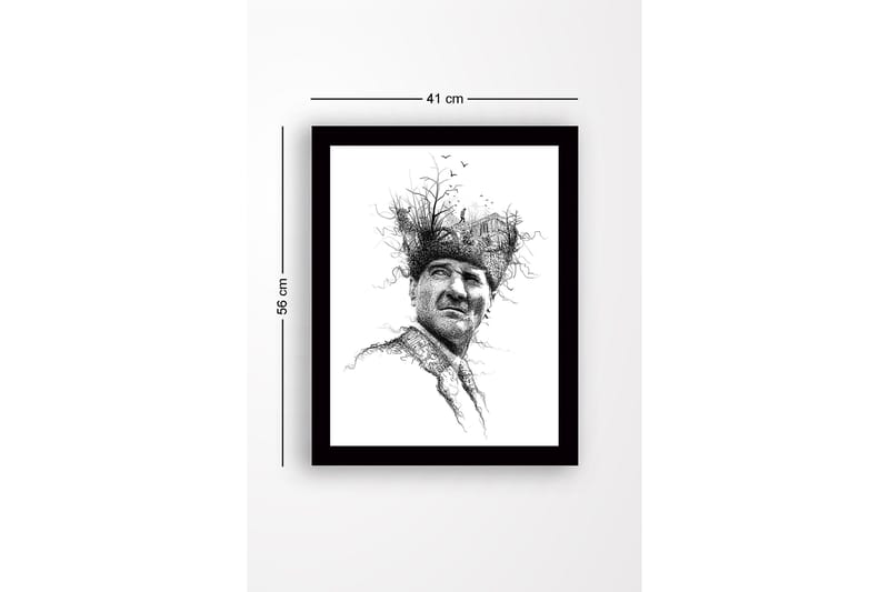 Inramad Canvastavla i trä - 41x56 cm - Porträtt av en man med en kreativ och naturinspirerad huvudbonad - Svart / Vitt - Inredning - Tavlor & posters - Canvastavla