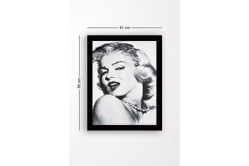 Inramad Canvastavla i trä - 41x56 cm - Porträtt av en glamourös kvinna med en förförisk blick - Svart / Vitt / Grått - Inredning - Tavlor & posters - Canvastavla