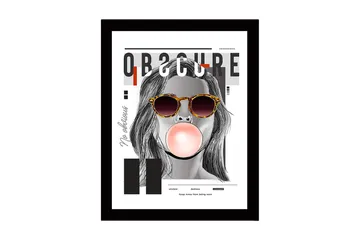 Inramad Canvastavla i trä - 41x56 cm - Porträtt av en kvinna med solglasögon som blåser bubbelgum - Grå / Svart / Beige - Inredning - Tavlor & posters - Canvastavla