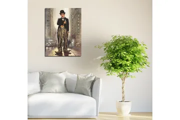 Liten Canvastavla 30x40 cm - Karaktär i klassisk kostym med käpp i stadsmiljö - Svart / Grå / Beige - Inredning - Tavlor & posters - Canvastavla