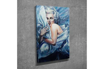 Liten Canvastavla 30x40 cm - Sensuell kvinna som omfamnar en mjuk kudde - Blå / Vit / Svart - Inredning - Tavlor & posters - Canvastavla