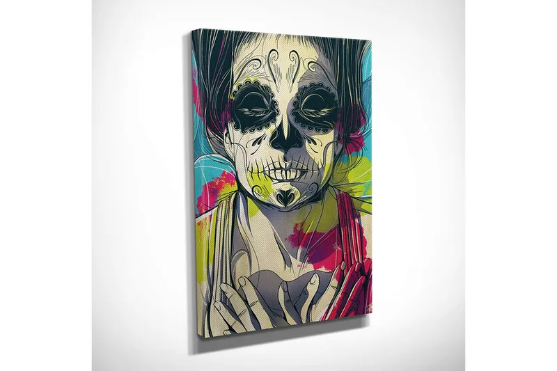 Liten Canvastavla 30x40 cm - Skulptur av en kvinna med skelettansikte och blommor i bakgrunden - Svart / Rosa / Grön - Inredning - Tavlor & posters - Canvastavla