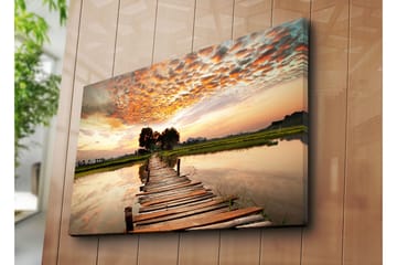 Stor Canvastavla 100x70 cm - Vacker solnedgång över en träbro som sträcker sig över stilla vatten - Orange / Grön / Brun - Inredning - Tavlor & posters - Canvastavla