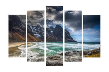 Stor Canvastavla i 5 delar 105x70 cm - Dramatiska fjäll med hav och strand - Mörkgrå / Turkos / Beige - Inredning - Tavlor & posters - Canvastavla