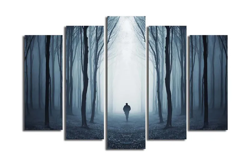 Stor Canvastavla i 5 delar 105x70 cm - Ensam figur som går genom en dimmig skog - Mörkblå / Grå / Svart - Inredning - Tavlor & posters - Canvastavla