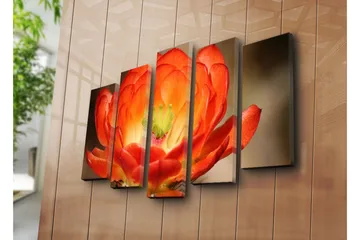 Stor Canvastavla i 5 delar 105x70 cm - Färgglad blomma med djup orangea och röda nyanser - Orange / Grön - Inredning - Tavlor & posters - Canvastavla