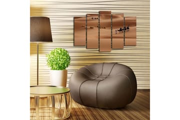 Stor Canvastavla i 5 delar 105x70 cm - Kamelkaravan som rör sig genom sanddyner - Sandbeige / Ljusbrun / Grön - Inredning - Tavlor & posters - Canvastavla