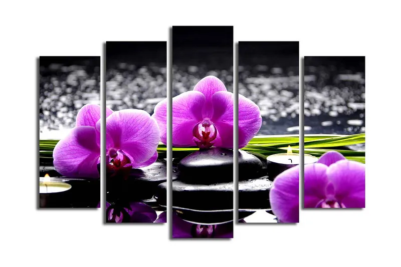 Stor Canvastavla i 5 delar 105x70 cm - Lila orkidéer på svarta stenar med reflektioner i vatten - Lila / Svart / Grön - Inredning - Tavlor & posters - Canvastavla