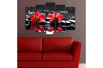 Stor Canvastavla i 5 delar 105x70 cm - Röda blommor på svarta stenar i vatten - Röd / Svart - Inredning - Tavlor & posters - Canvastavla