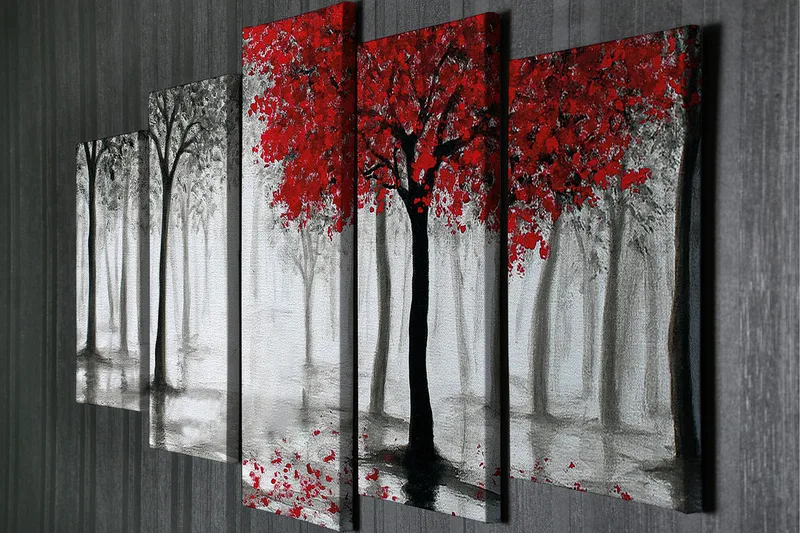 Stor Canvastavla i 5 delar 105x70 cm - Rödskiftande träd i en dimmig skogsmiljö - Röd / Svart / Grå - Inredning - Tavlor & posters - Canvastavla