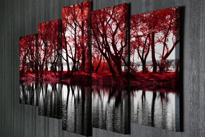 Stor Canvastavla i 5 delar 105x70 cm - Rödskiftande träd vid en spegelblanka sjö - Röd / Svart - Inredning - Tavlor & posters - Canvastavla