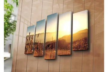 Stor Canvastavla i 5 delar 105x70 cm - Solnedgång över böljande landskap med grässtrån i förgrunden - Guld / Orange / Blå - Inredning - Tavlor & posters - Canvastavla