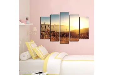 Stor Canvastavla i 5 delar 105x70 cm - Solnedgång över böljande landskap med grässtrån i förgrunden - Guld / Orange / Blå - Inredning - Tavlor & posters - Canvastavla