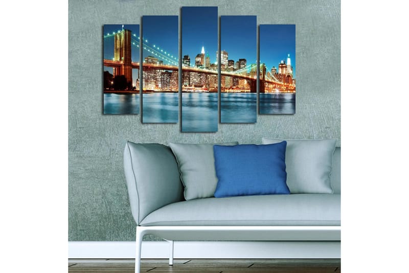 Stor Canvastavla i 5 delar 105x70 cm - Storslagen vy över Brooklyn Bridge med en ljus stadssilhuett i bakgrunden - Mörkblå / Guld / Grön - Inredning - Tavlor & posters - Canvastavla