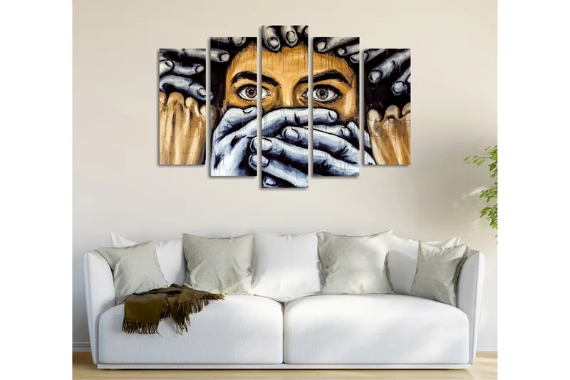 Stor Canvastavla i 5 delar 105x70 cm - Uttrycksfullt ansikte med händer som täcker munnen - Svart / Hudfärg / Grå - Inredning - Tavlor & posters - Canvastavla