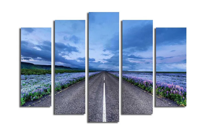 Stor Canvastavla i 5 delar 105x70 cm - Vacker landsväg omgiven av lila blommor och dramatiska moln - Lila / Blå / Grå - Inredning - Tavlor & posters - Canvastavla