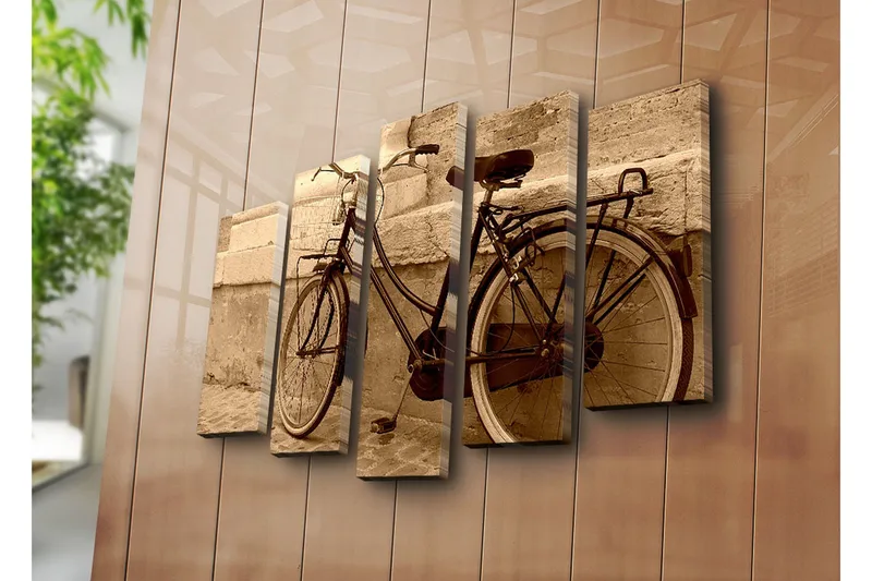 Stor Canvastavla i 5 delar 105x70 cm - Vintage cykel lutad mot en vägg - Svart / Beige / Brun - Inredning - Tavlor & posters - Canvastavla