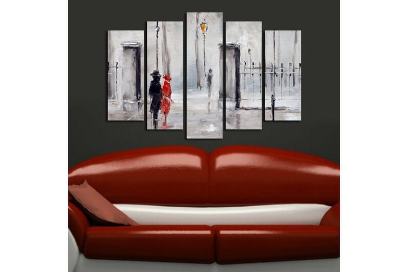 Stor Canvastavla i 5 delar 105x70 cm - Par i regn med en röd klänning och svart kostym - Röd / Svart / Grå - Inredning - Tavlor & posters - Canvastavla
