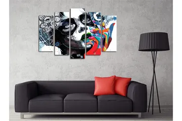 Stor Canvastavla i 5 delar 105x70 cm - Porträtt av en kvinna med färgglad hand och detaljerad ansiktsmålning - Svart / Grön / Röd - Inredning - Tavlor & posters - Canvastavla