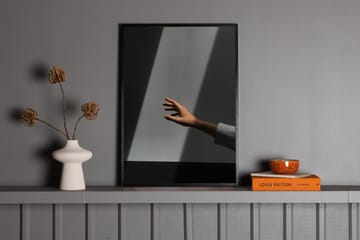 Poster Reaching Hand 30x40 cm - Grå - Inredning - Tavlor & posters - Posters & prints
