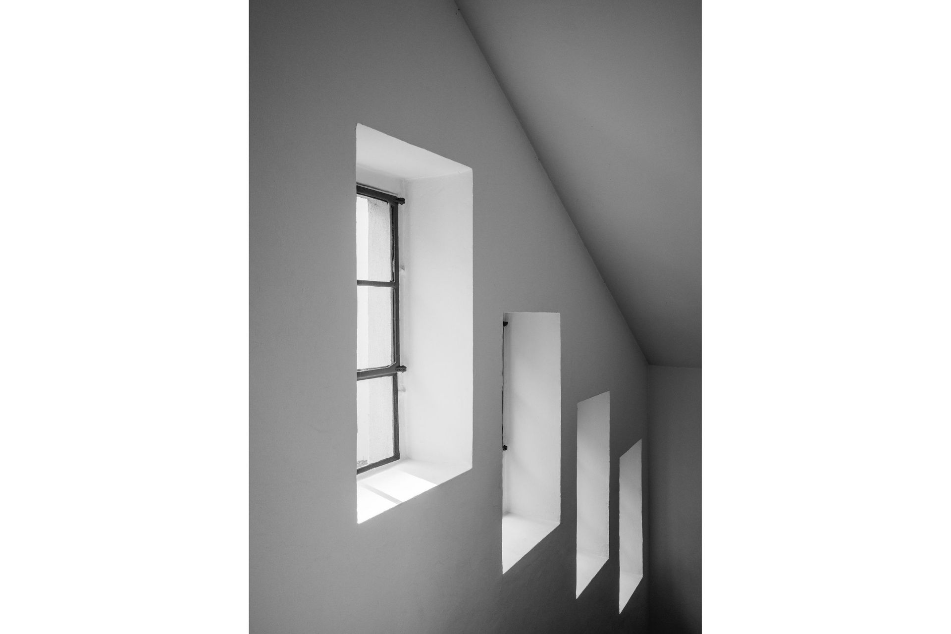 Poster Windows 50x70 cm - Svart/Vit