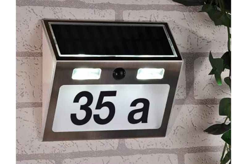 HI Husnummer med soldrivna LED silver - Silver - Fasaddekor - Husnummerskylt