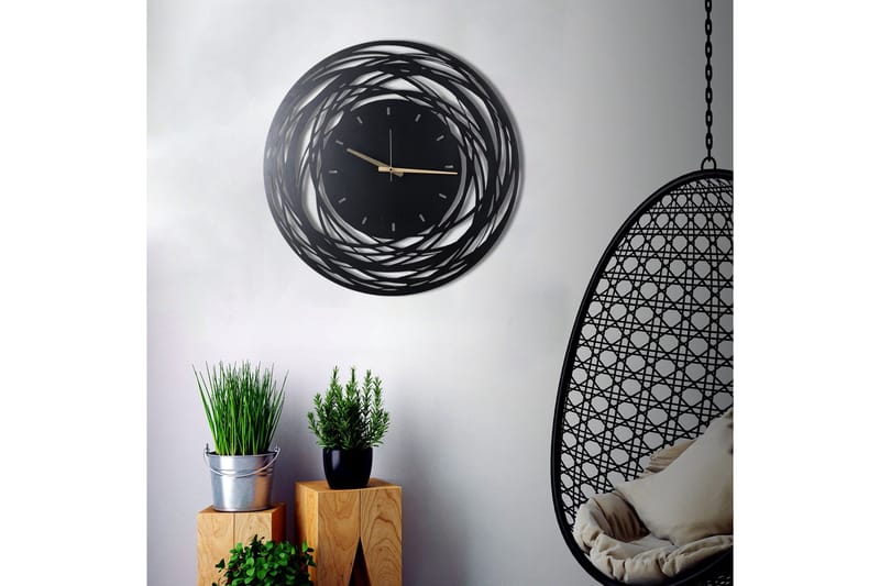 Dekorativ Metallväggklocka - Svart - Inredning - Väggdekor - Väggklocka & väggur