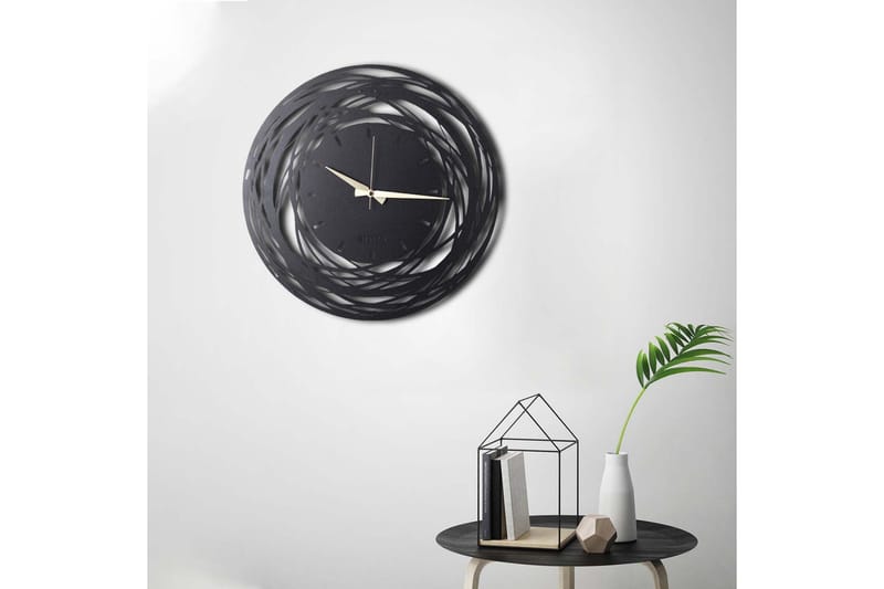 Dekorativ Metallväggklocka - Svart - Inredning - Väggdekor - Väggklocka & väggur