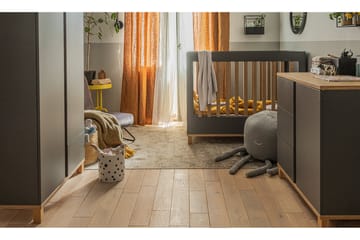 Spjälsäng Altitude 70x140 cm Grå/Trä/Natur - Grå/Ek - Möbler - Barnmöbler - Barnsäng & juniorsäng - Spjälsäng