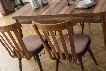 Alvryn Matgrupp Bord 130 cm + 4 Stolar - Brun - Möbler - Bord & matgrupp - Matgrupp