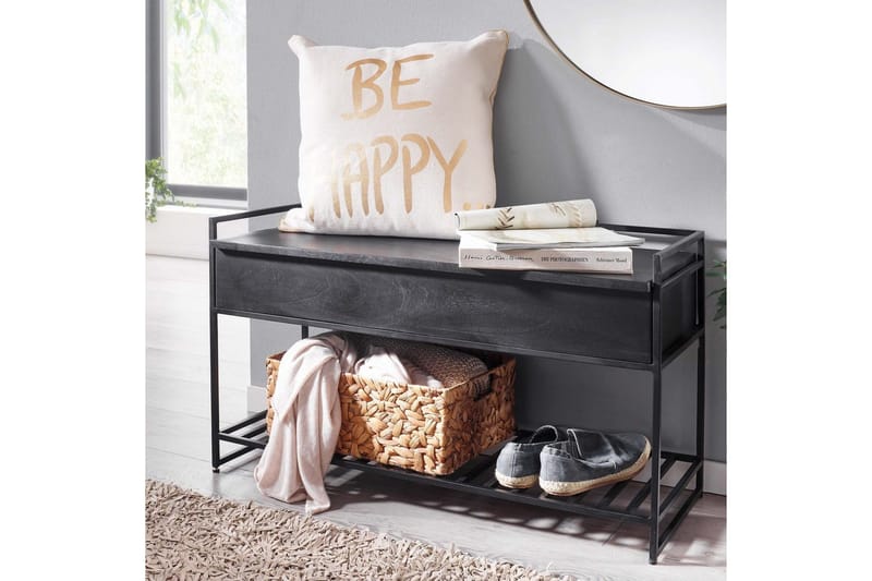 Bänk Wohnling industriell look med stort förvaringsutrymme i massivt trä och öppen skohylla Svart - Svart - Möbler - Bord & matgrupp - Avlastningsbord & sidobord - Lampbord & sidobord