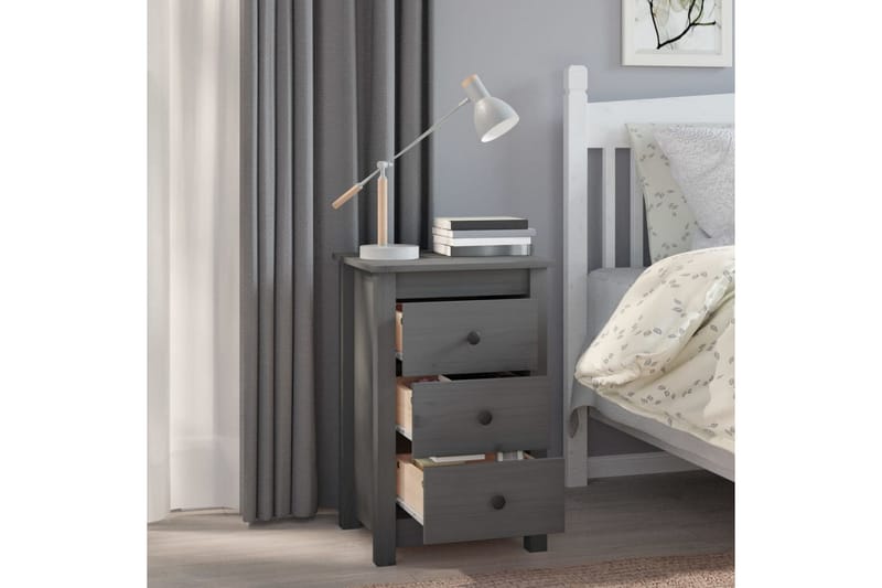 beBasic Sängbord 2 st grå 40x35x61,5 cm massiv furu - Grey - Sängbord & nattduksbord