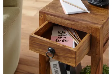 Charnetski Sidobord 30 cm - Trä/natur - Möbler - Bord & matgrupp - Avlastningsbord & sidobord - Brickbord & småbord