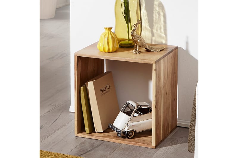 Dellett Sidobord 44 cm - Trä/natur - Möbler - Bord & matgrupp - Avlastningsbord & sidobord - Brickbord & småbord