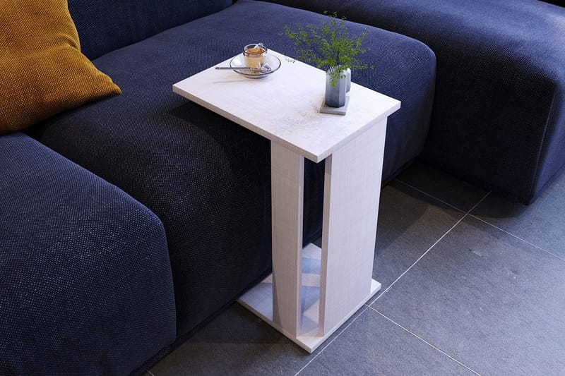Mellberg Sidobord - Vit - Möbler - Bord & matgrupp - Avlastningsbord & sidobord - Brickbord & småbord