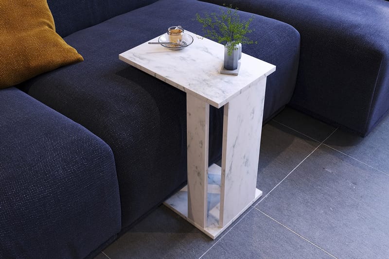 Sidobord Kyrkbyn - Vit/Marmor - Möbler - Bord & matgrupp - Avlastningsbord & sidobord - Brickbord & småbord