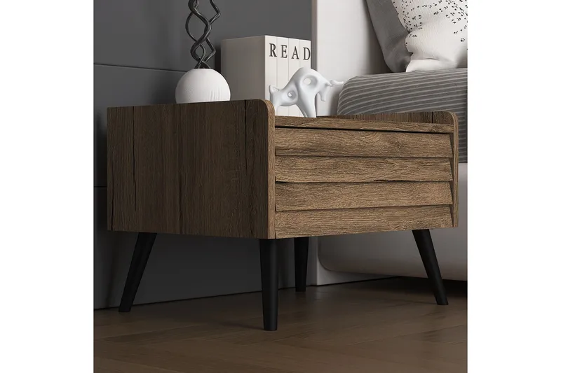 Elspet Sängbord 60 cm - Valnöt - Möbler - Bord & matgrupp - Avlastningsbord & sidobord - Sängbord & nattduksbord