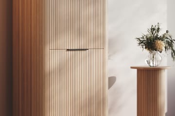 Kopparbo Högskåp Vitlaserad Ek - Ljust vitlaserat ekträ - Förvaring - Skåp - Förvaringsskåp