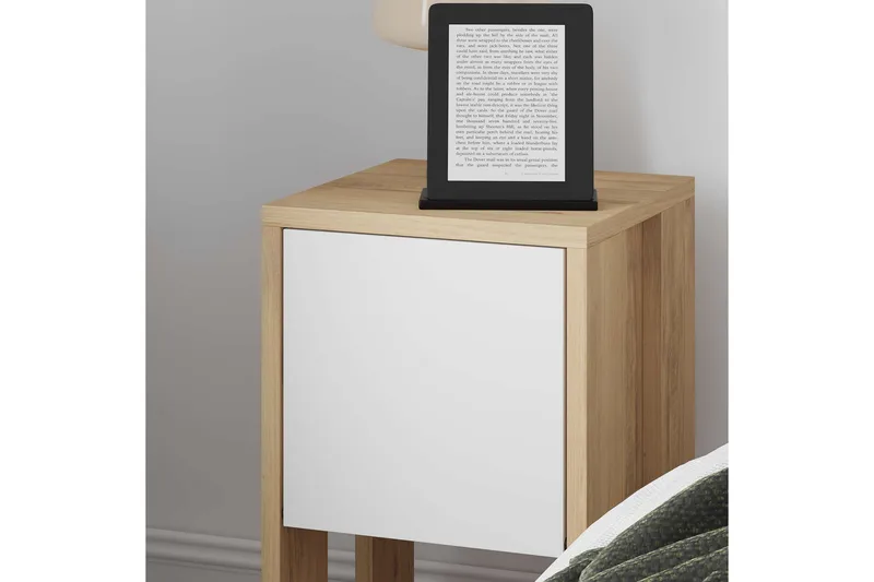 Haelyn Sängbord 30 cm med Trä- och Ekutseende, Förvaring med Hylla - Natur/Vit - Möbler - Bord & matgrupp - Avlastningsbord & sidobord - Sängbord & nattduksbord